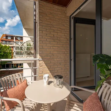 Bright And Beautiful With Sunny Balcony * Knokke-Heist